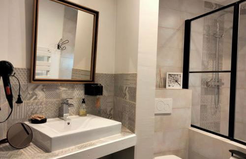 A l'Ombre de la Dame - Foto 21