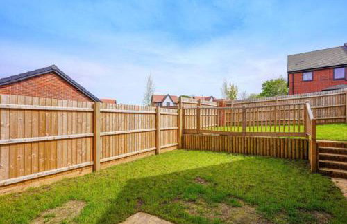 Wavendon House • Sleeps 6 • Driveway Parking • Garden • Fast Wifi • Smart TV • Yoko Property - Photo 22