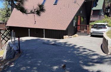 A-Frame with Carousel Fireplace - Foto 23