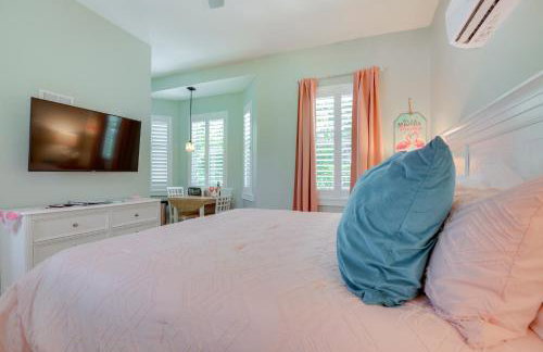 Pool & Hot Tub Access: Riverfront Florida Studio - Photo 9