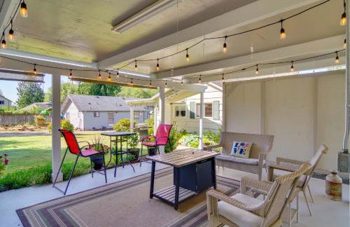 Charming Updated Retreat Walk to Lake Stevens! - Foto 14