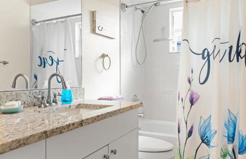 SaltyLux16 Heated Saltwater Pool, Near Beach, Honeymoon Island, Farmer market - Foto 27