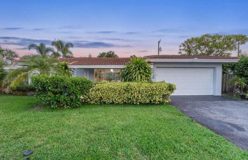 Charming Coral Ridge 2BR 2BA Near Beach plus Pool - Foto 56