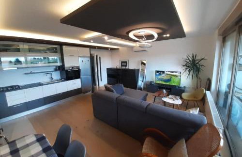 Luxury apartment LUNA for 6, sauna, center, **** - Photo 1