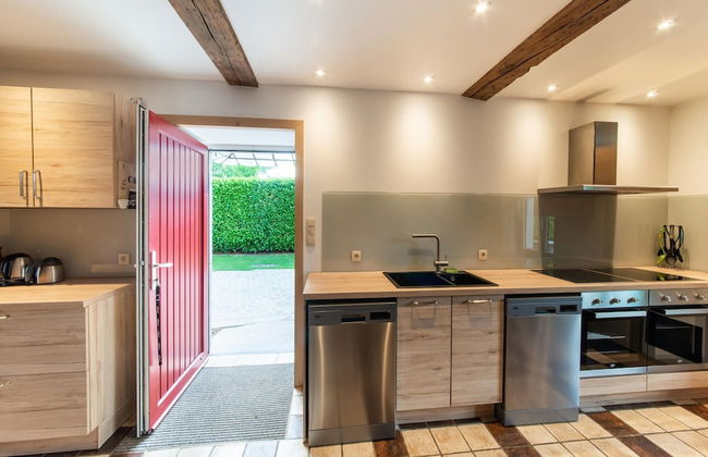 Vacation Home With BBQ Near Hotton - Photo 3