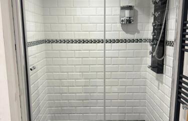 Beautiful Thatched Cottage with Outdoor Pool, Secure Garden, Dog & Family Friendly! Chichester Holiday Properties - Foto 25