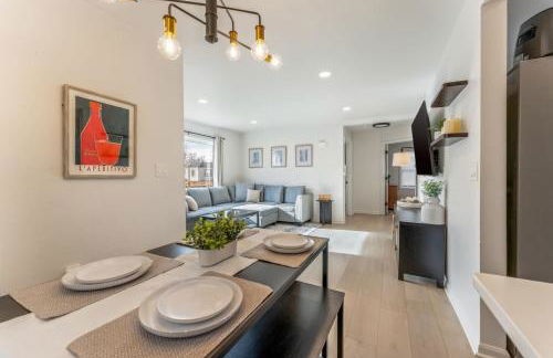 Central Denver Hangout with Huge Backyard - Foto 5