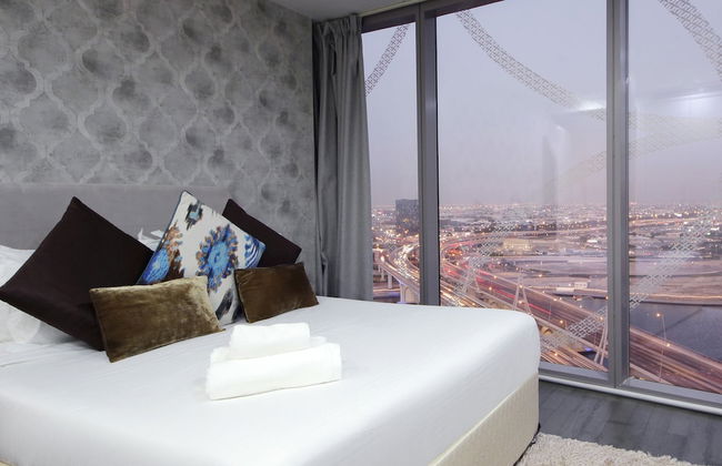 3 Bedroom Apartment in D1 Tower - Photo 3