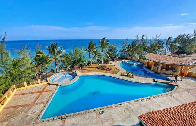 Cool Breeze Beachfront Apartments - Foto 18