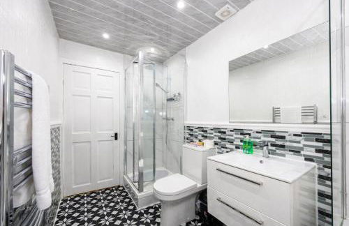 Cosy Four Bedroom Terrace Rishton - Foto 27