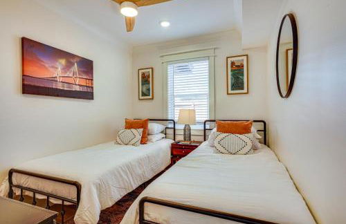 Dtwn Retreat with Game Room! Walk to Hampton Park - Foto 19