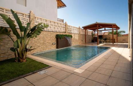 Villa, Private heated pool and jacuzzi . - Foto 2