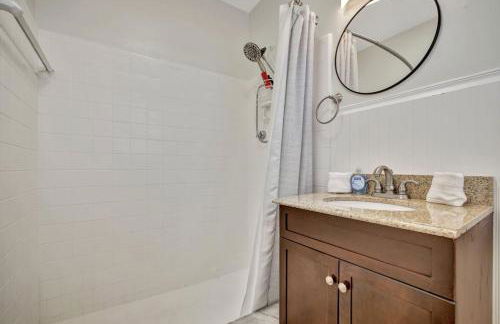 Stylish 2br 3ba with Heated Pool plus Beach Walkable - Foto 35