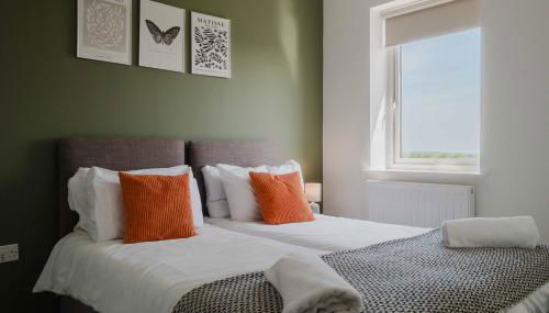 Pristine and Modern Home away from Home - Foto 2