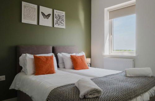 Pristine and Modern Home away from Home - Photo 2