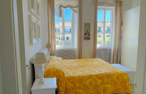 LUNA SUL PORTO Seaview Apartment - Bright and Spacious Flat in Central Nettuno, Steps from the Marina, Beaches, and Train Station - Photo 7