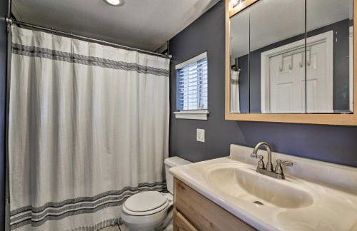 Lakeside Home with Boat Dock in Sunrise Beach - Foto 17