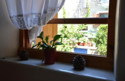 Molivos Tower - Photo 37