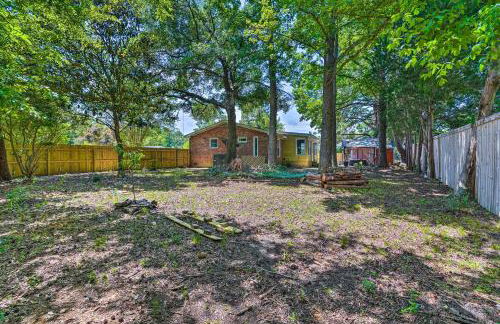 Modern Moncks Corner Home with Fenced Backyard! - Foto 22