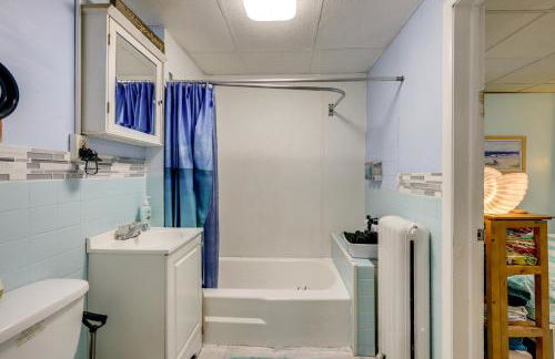 2 Miles to Dtwn! Idyllic Rochester Apt with Hot Tub - Foto 17