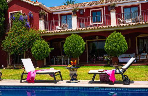 VILLA NABRISA MARBELLA, 5 BEDROOM, PRIVATE POOL, GARDEN, BBQ - Foto 1