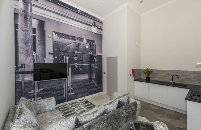 Union Bank Apartments - Photo 25