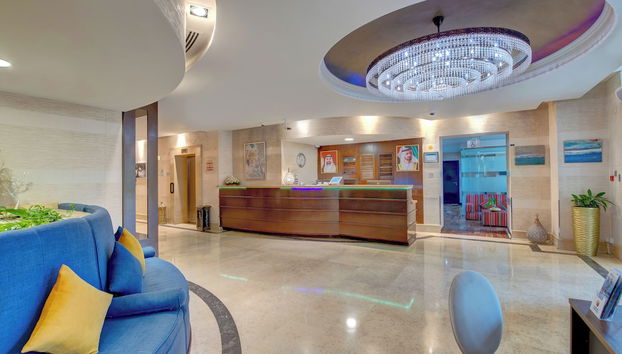 Coin salon dans le hall