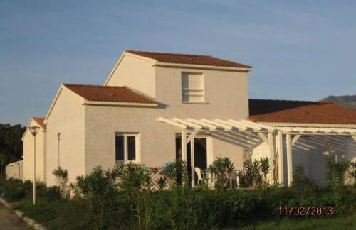 VILLA T3 bord de mer - vue mer à 500 m de la plage- piscine chauffée A CASETTA DI A SPIAGGIA - Foto 1