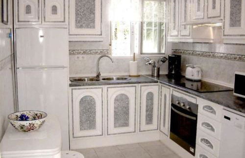 Villa with Private Pool and Gorgeous View - Photo 35