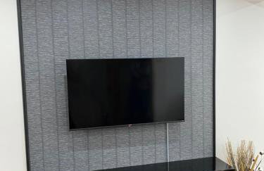 Spacious 4 Bedroom Contractors Friendly Home in Coventry Near Jaguar Land Rover & City Centre - Photo 20