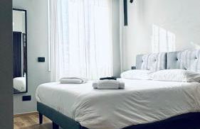 M4 BLACK Monolocale Moderno e Funzionale - Foto 9