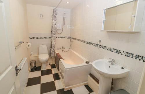 Old Sweet Shop - Photo 14