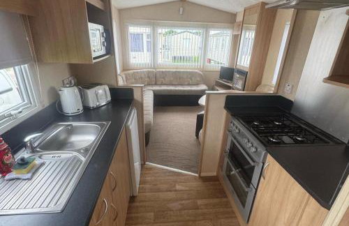 3 Bed Caravan - Sleeps 8 - Pets - Parking - Foto 18