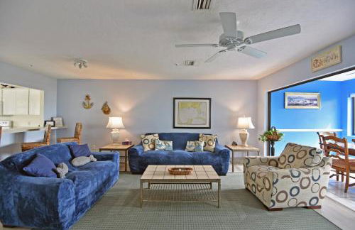 On the Beach, Walk to Village, Watch the Sunsets from Balcony - Foto 7