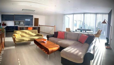 Relax in style at my stunning Holywell Beach home - Foto 3