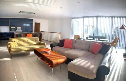 Relax in style at my stunning Holywell Beach home - Foto 3