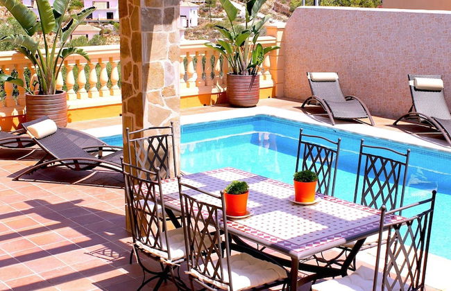 Detached House With Private Pool Near the Beach - Foto 13