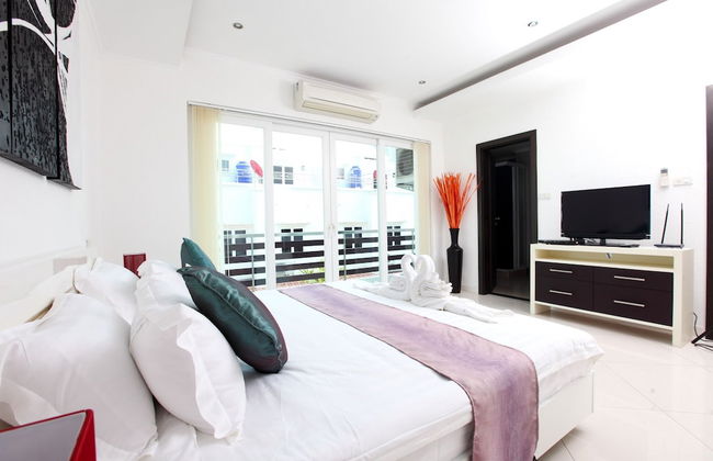 Hidden Palm Pool Villas - Photo 9