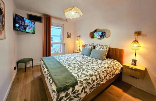 Gîte Forestier - T2 Cosy avec Terrasse & 2 Parkings privatifs -Centre ville - Foto 1