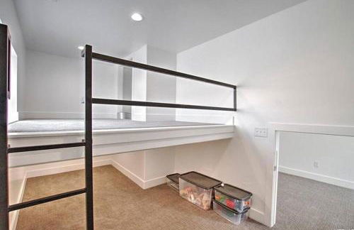 Skybridge Bear Lake Sleeps 61-75 with condo add-on - Foto 23