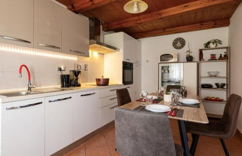 Awesome Home In Barban With Jacuzzi - Foto 4