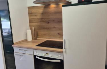 NaturBlick am Rothaarsteig neue moderne Ferienwohnung mit 2 Badezimmern 2 Küchen inklusive Highspeed Internet Flatrate 2x XXL Boxspringbett 2x Terrassen und 2x PKW Parkplätze 10 Minuten bis Willingen Ideal für Touristen und Geschäftsleute mit MWStRechnung - Foto 16