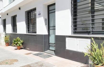 A top-floor modern apartment Located 100 meters from the beach - Foto 24