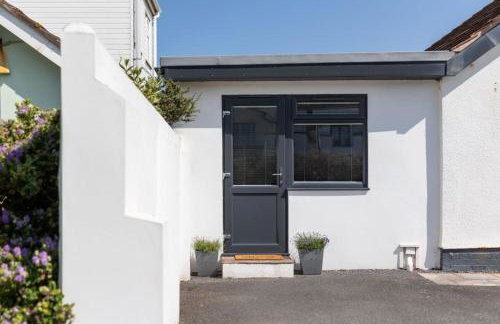 Luxury 4 bed beachside home with coastal views - Foto 45