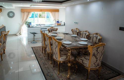 Family & Contractors 3 BR Bungalow Cot Garden Netflix Coffee Station - Foto 27