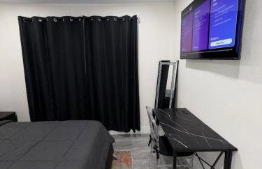 Queens Cozy Condo Near Downtown Airport - Photo 2