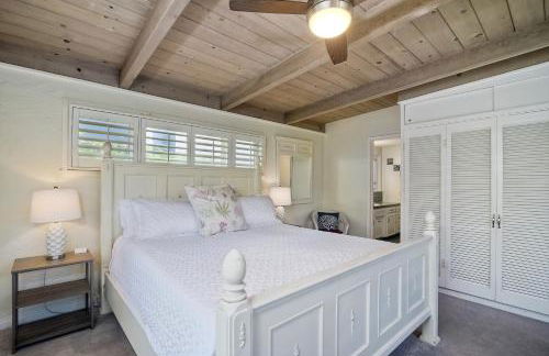 Oceanfront Villa with Private Beach Access, Remodeled Kitchen - Photo 20