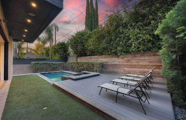 LA Villa by Avantstay Walk to The Grove LA - Photo 28