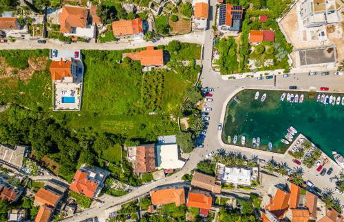 Villa Janie with a pool for up to 16 people - Photo 74