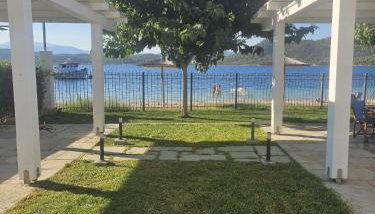 Bluevera sandy beachfront villa-Aidipsos bay - Foto 5